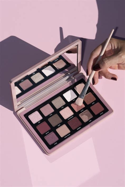 mauve eyeshadow palette
